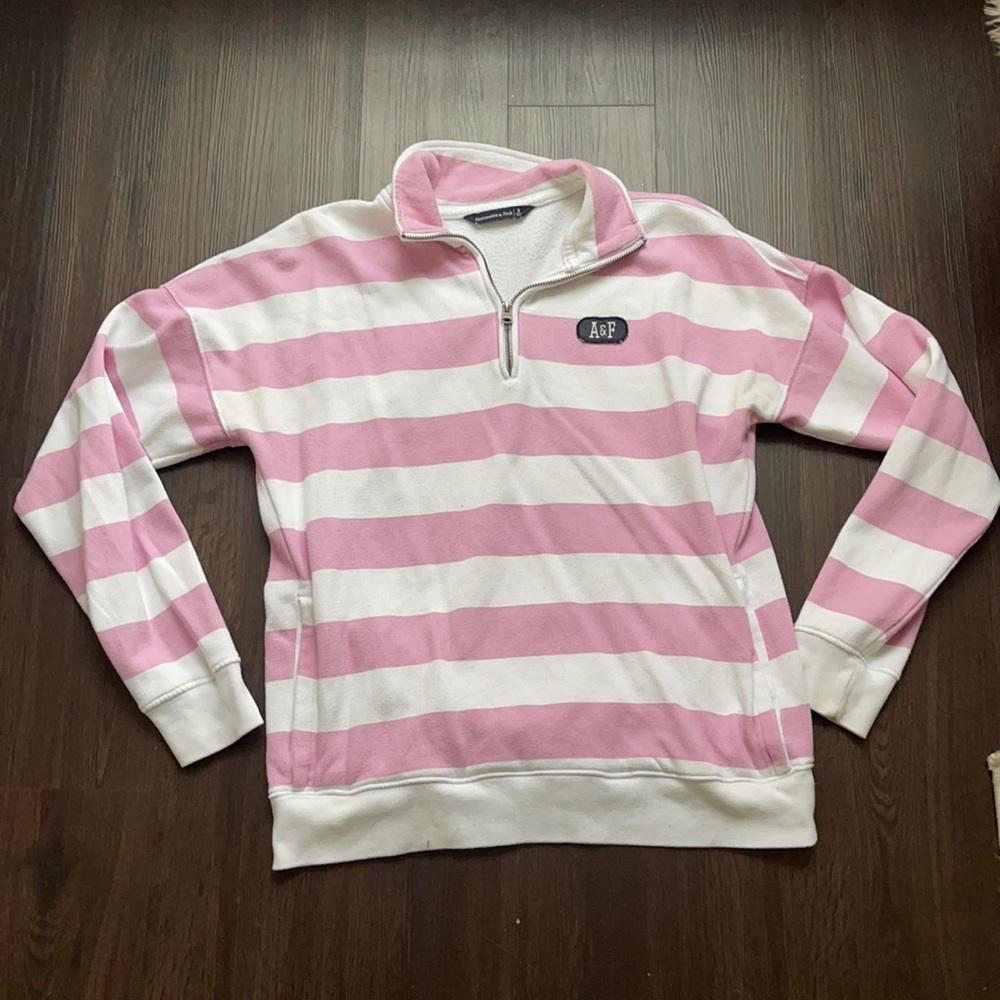 *SOLD* Abercrombie & Fitch Half Zip Sweatshirt w/ pockets